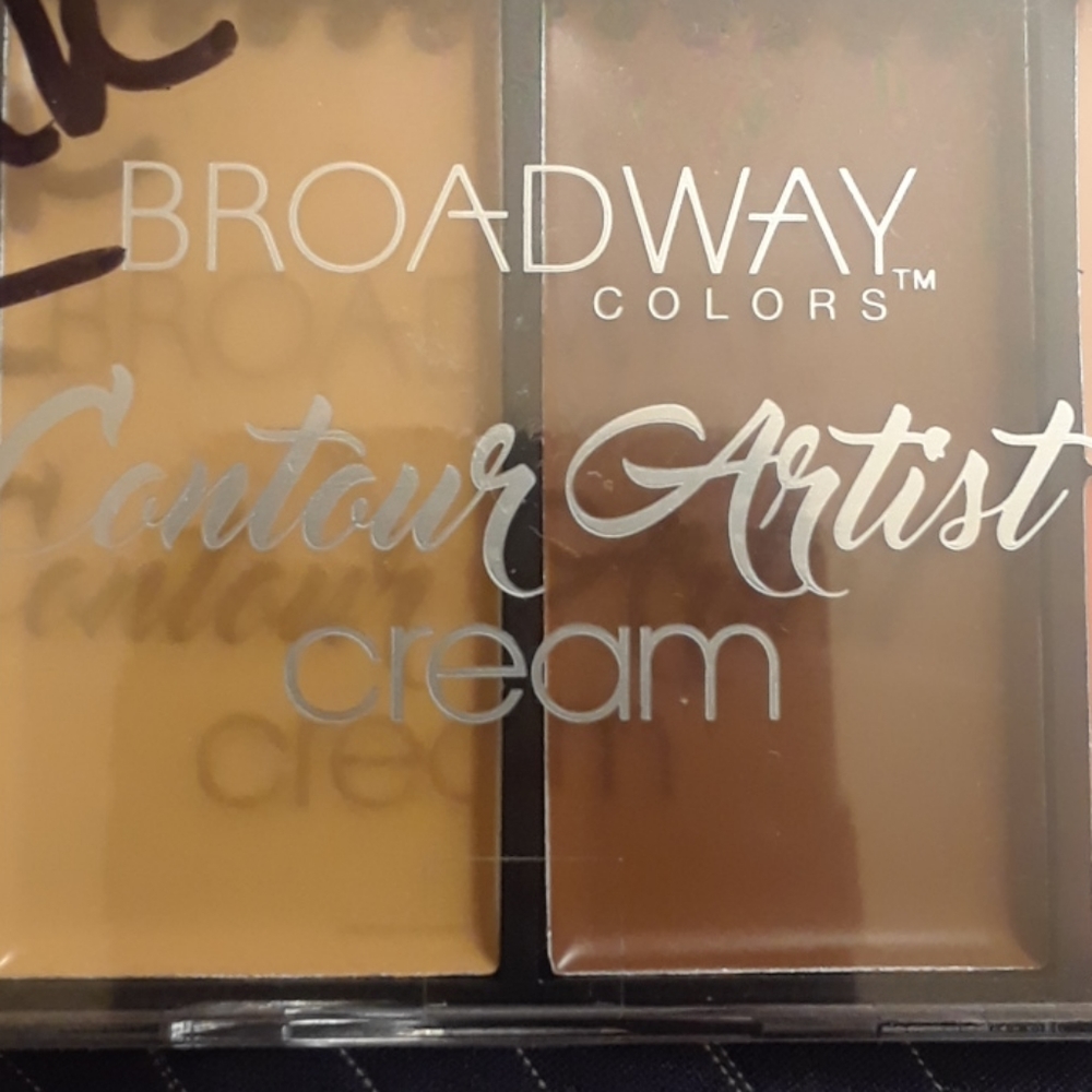 Broadway Colors creme contour pallet